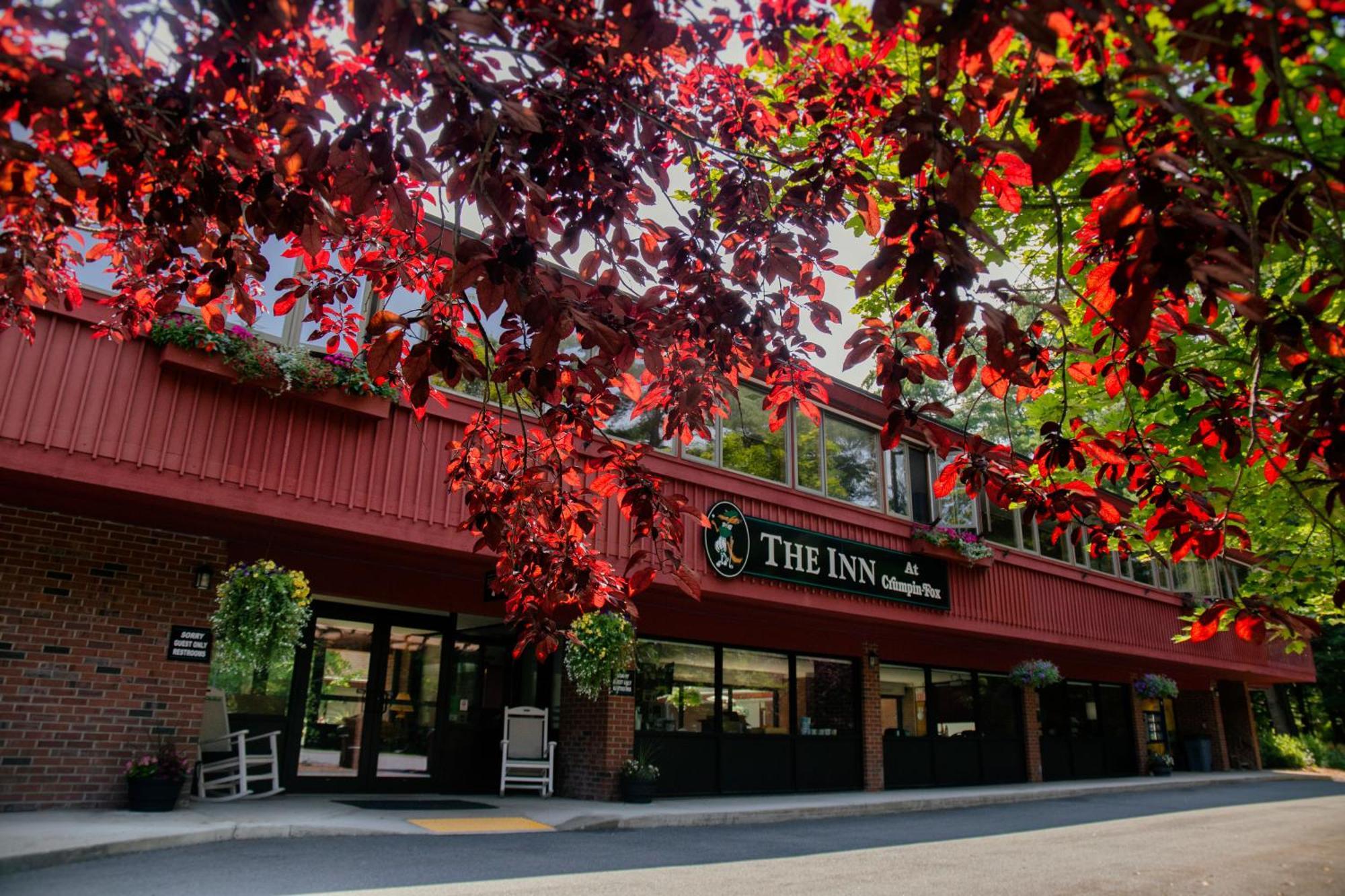 The Inn At Crumpin-Fox Bernardston Екстер'єр фото